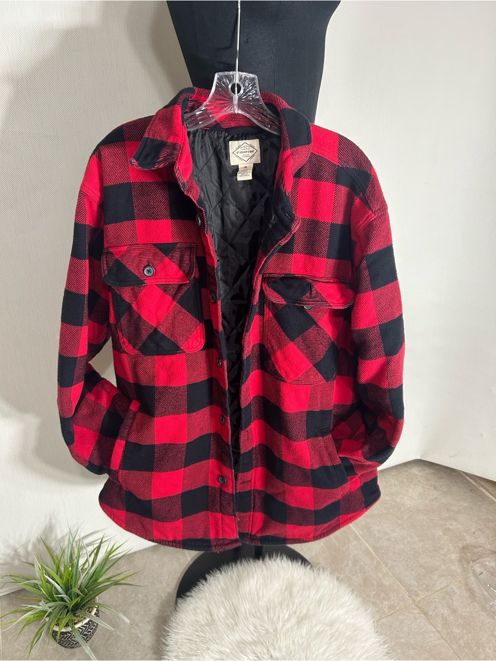 St. John's Bay size XL Women,sRed and Black Buffalo Plaid Shirt Jacket